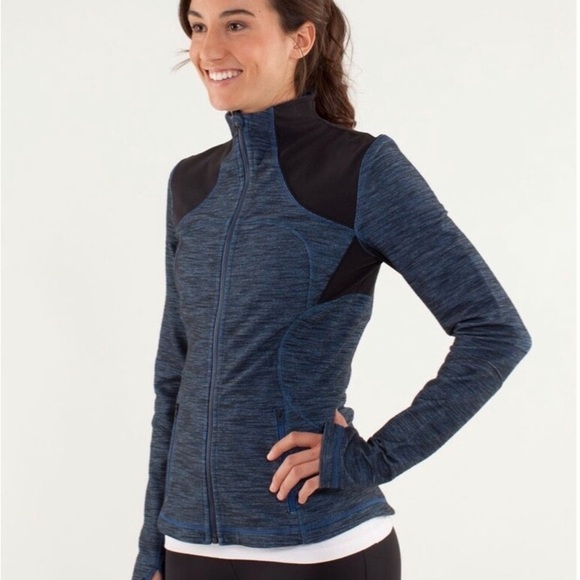 lululemon athletica Other - LULULEMON FORME JACKET IN SLUB DENIM BLUE/BLACK SIZE 6